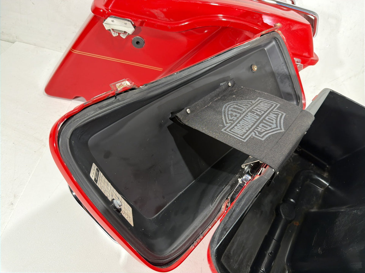 2004 Harley Electra Glide Touring Ultra OEM Left Right Saddlebags Luggage NOKey