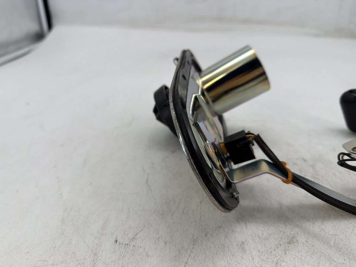 2006 Harley Street Glide Touring FLHX Fuel Pump Gas Gasoline Petrol Sending CARB