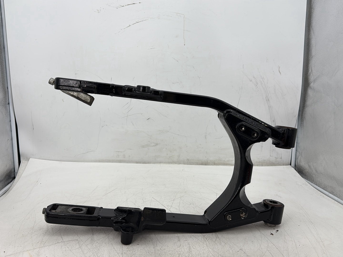 2010 Harley Dyna Fat Bob FXDF OEM Rear Fork Swingarm Swing Arm