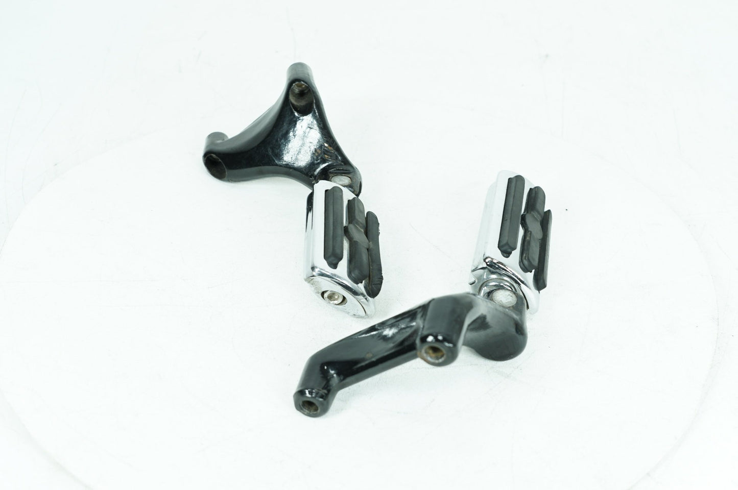 2004 - 2013 Harley-Davidson Sportster Custom Passenger Left & Right Foot Pegs 49314-04