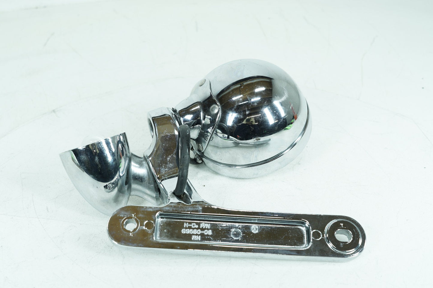 2007 - 2011 Harley-Davidson Touring Electra Screamin Eagle Front Right 1 Turn Signal Indicator 68837-04A