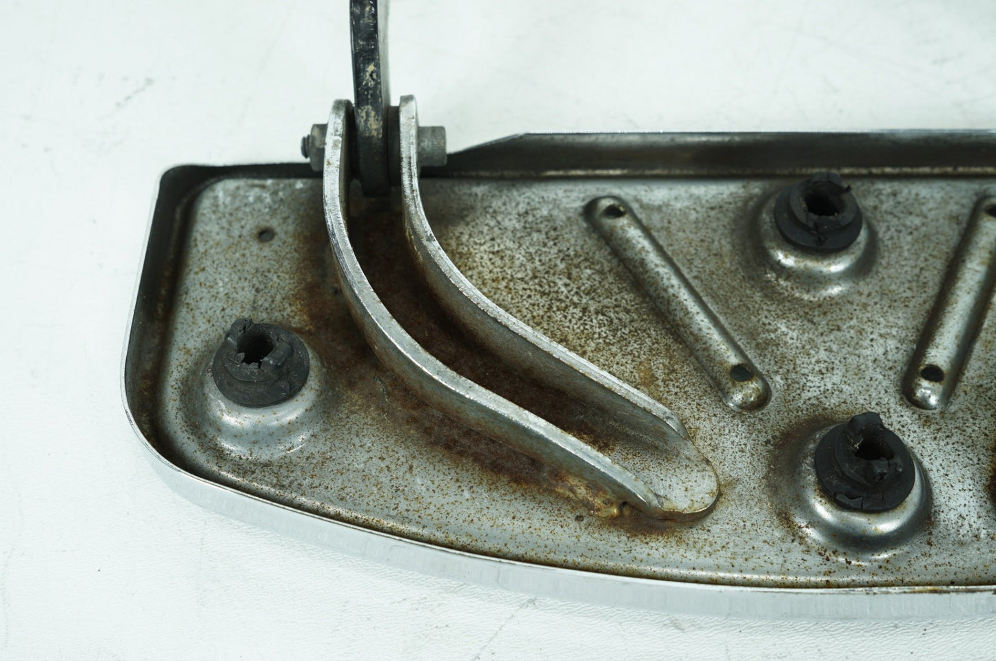 1999 - 2006 Harley-Davidson Touring Road King Police Right Driver 1 Floorboard Foot Rest 50621-79A