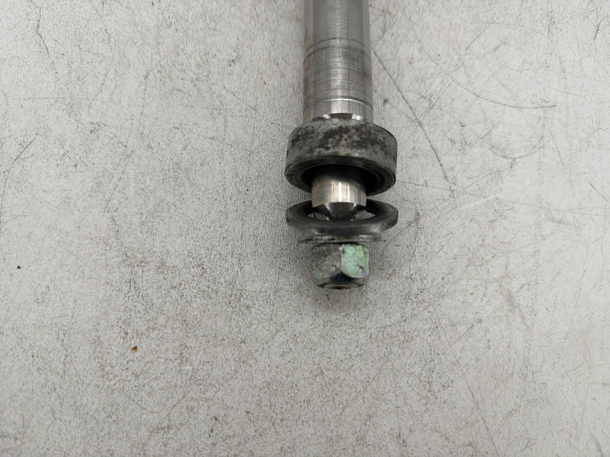 2005 Harley Dyna Super Glide Custom FXDC OEM Front Wheel Axle Bolt Shaft