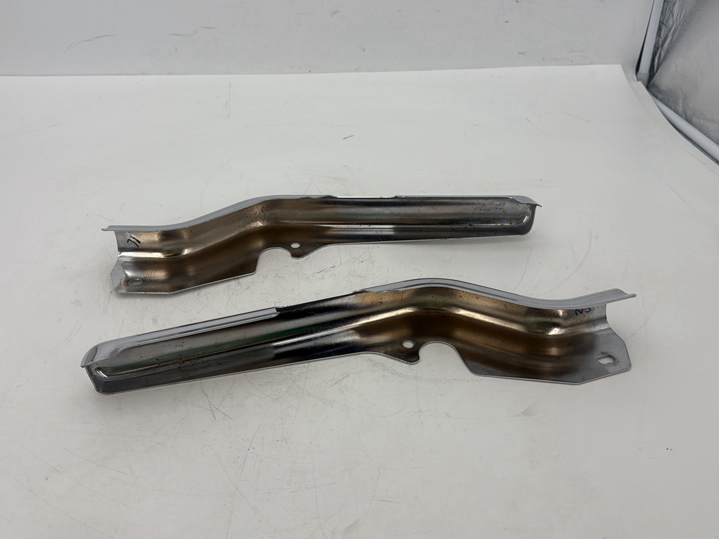 2005 Harley Touring FLHRCI Road King Classic OEM Rear Left Right Fender Struts Bracket