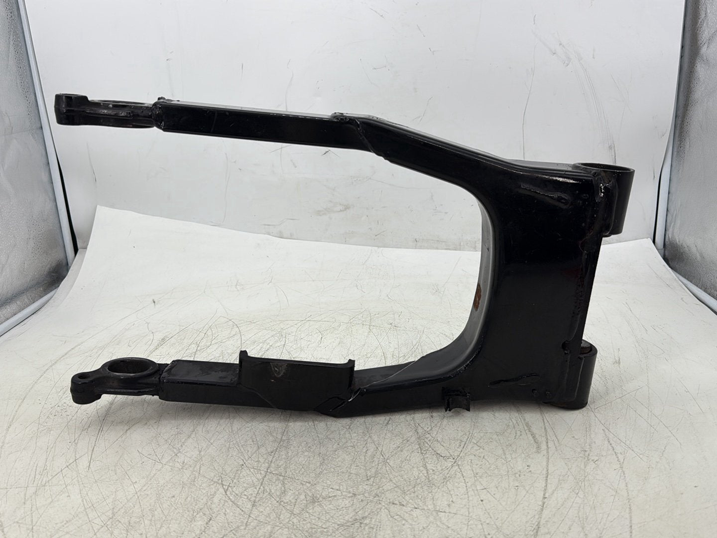 2004 Harley Road King Touring Custom FLHRSI OEM Rear Fork Swingarm Swing Arm
