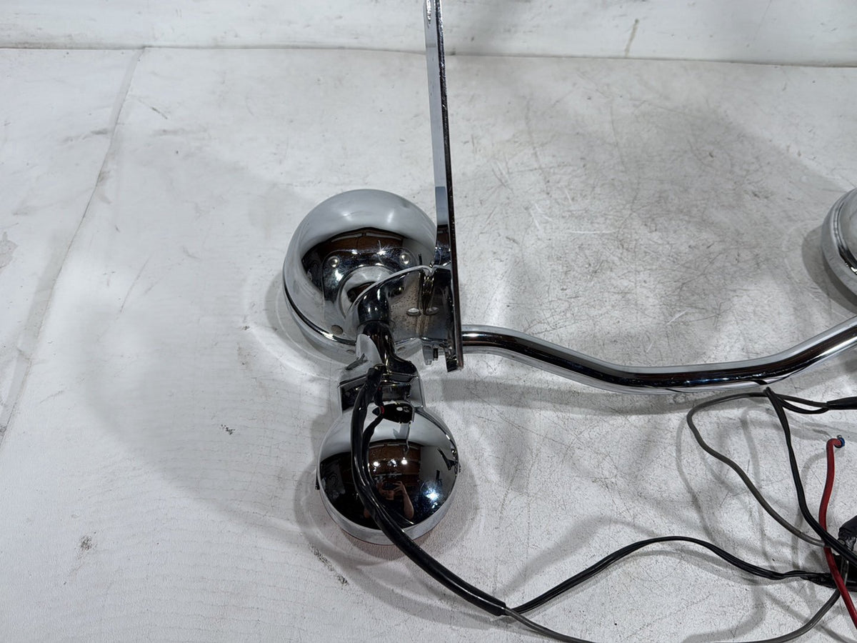 1990 Harley Electra Glide Touring OEM Front Turn Signal Indicators Aux Light Bar