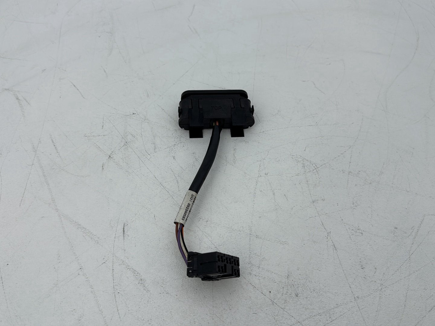 2007 - 2016 Harley-Davidson Touring Electra Glide Ultra Dash Indicator Lamp Wire Plug 68789-96A 68789-96A