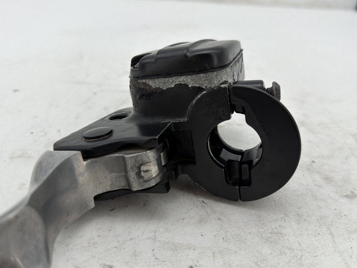 2014 Harley Electra Glide Ultra Front Left Clutch Lever Master Cylinder OEM