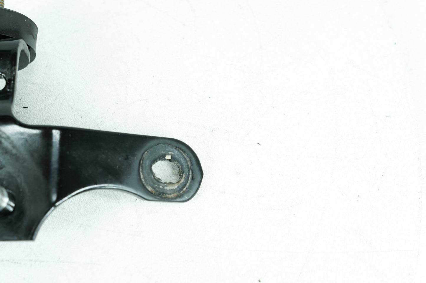 1999 - 2006 Harley-Davidson Softail Heritage Classic Engine Motor Mount Bracket  	69046-01