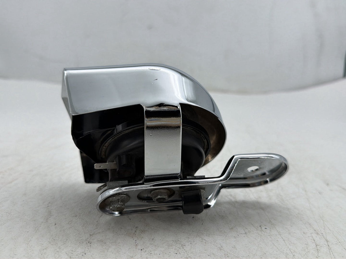 2013 Harley Street Glide Touring FLHX OEM Horn Signal Klaxon Chrome Cover