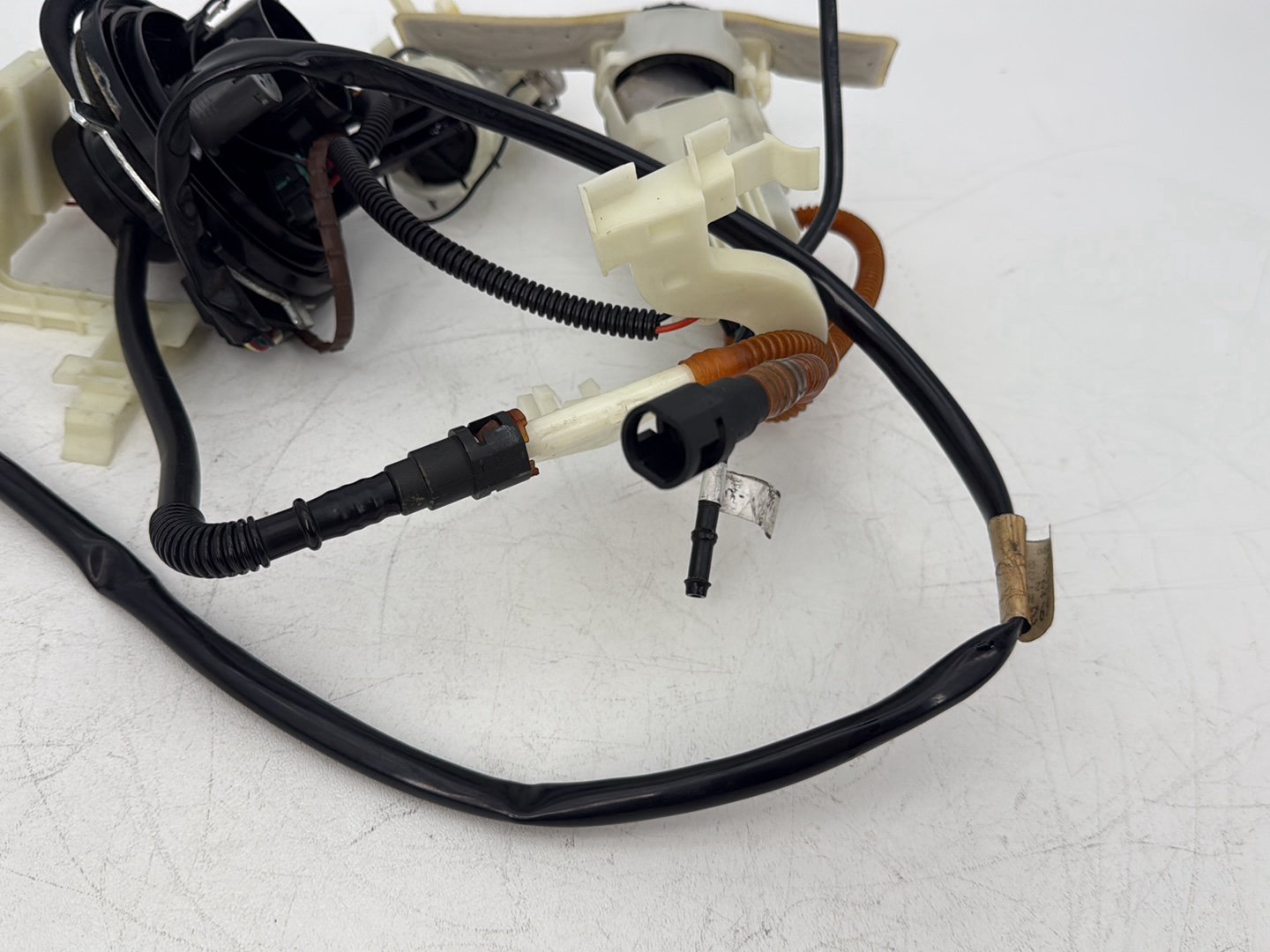 2015 Harley Touring FLHXS Street Glide OEM Gas Gasoline Fuel Petrol Pump Sending