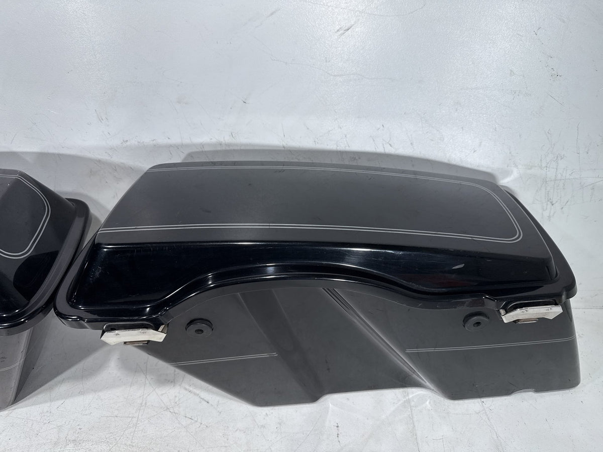 2009 Harley Electra Glide Touring Ultra OEM Left Right Saddlebags Luggage NOKey