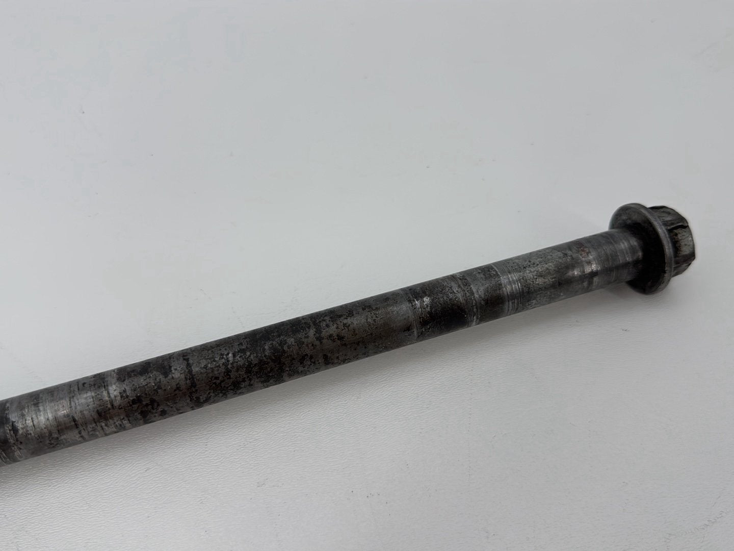 1999 - 2006 Harley-Davidson Touring Electra Glide Classic Rear Wheel Axle Bolt Shaft 41110-89
