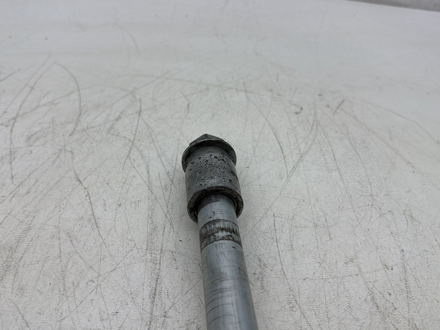 2006 Harley Sportster XL883L 883 Low OEM Rear Wheel Axle Bolt Shaft 41176-05
