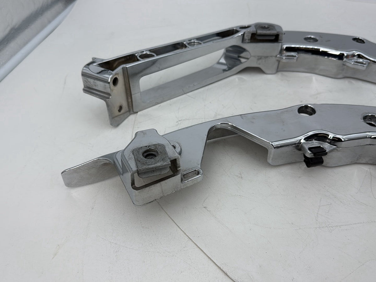 2017 Harley Touring Street Glide OEM Left Right Saddlebag Fender Struts Brackets