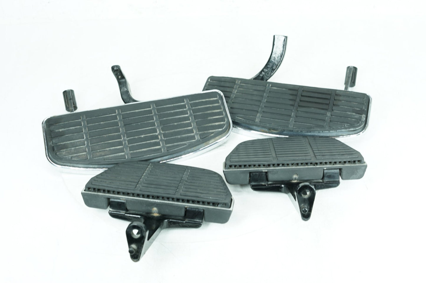 1999 - 2006 Harley-Davidson Touring Electra Glide Left Right Driver & Pass Floorboard Foot Rest 50606-86A