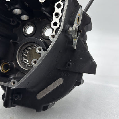 1999 - 2006 Harley-Davidson Touring Electra Glide Classic Crankcase Shaft Engine Motor Cover 24630-03