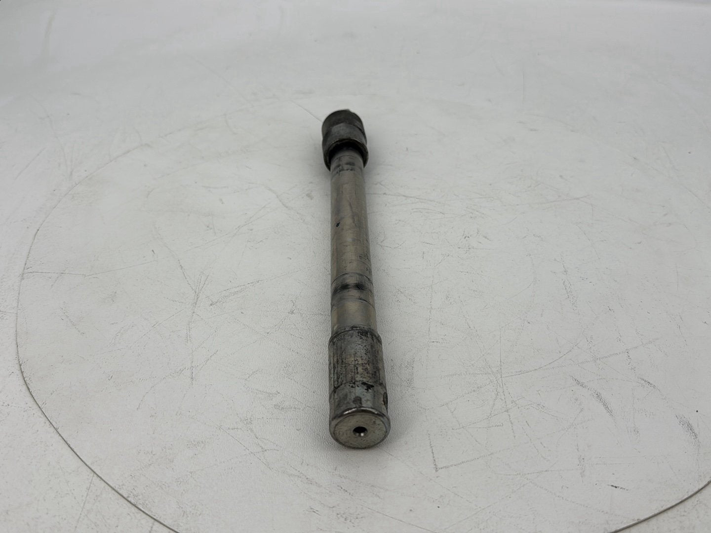 2007 - 2012 Harley-Davidson Touring Electra Glide Ultra Front Wheel Axle Bolt Shaft 43364-00