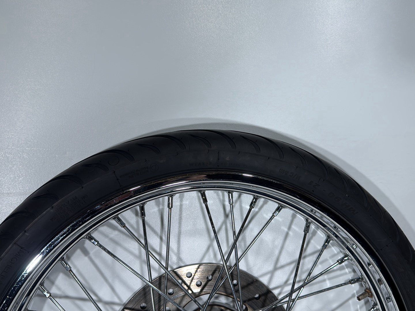 09 Harley Sportster XL1200 1200 Low OEM Front Wheel Rim Tire Spoked MH90-21 21"