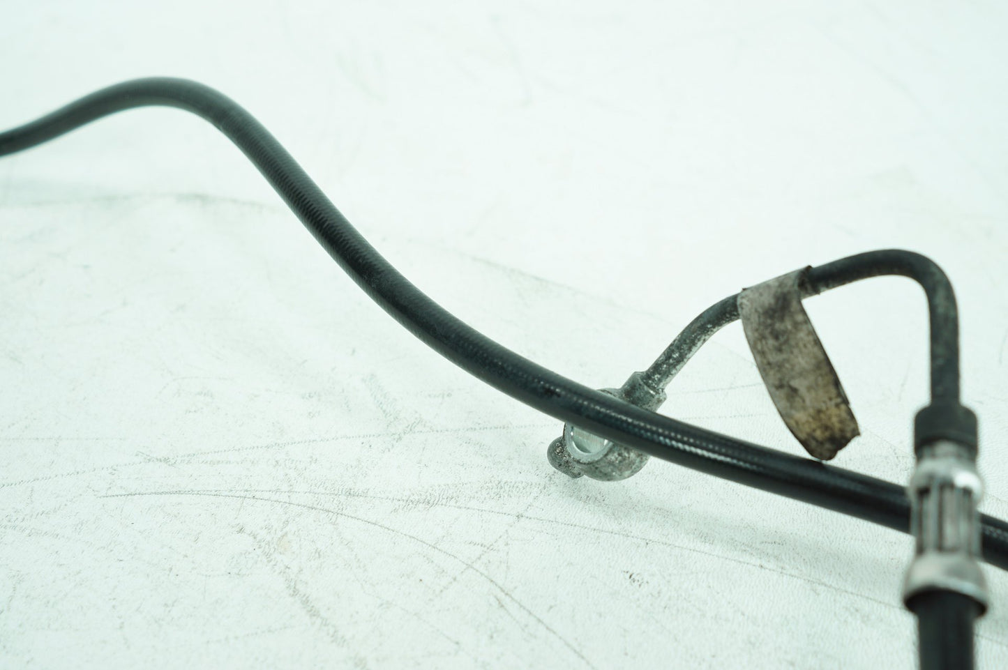 2007 - 2016 Harley-Davidson Touring CVO Street Glide Screamin Front Brake Hose Line Pipe ABS 46673-10
