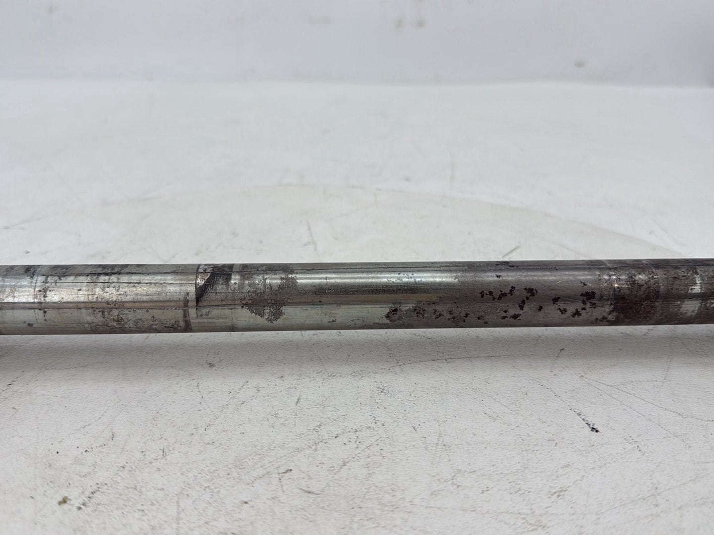 2008 - 2016 Harley-Davidson Touring Electra Glide Ultra Rear Wheel Axle Bolt Shaft 41056-09