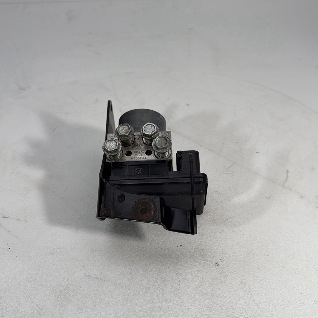 2017 - 2026 Harley-Davidson Softail Heritage Classic 114 ABS Brake Pump & Control Module 41100044C