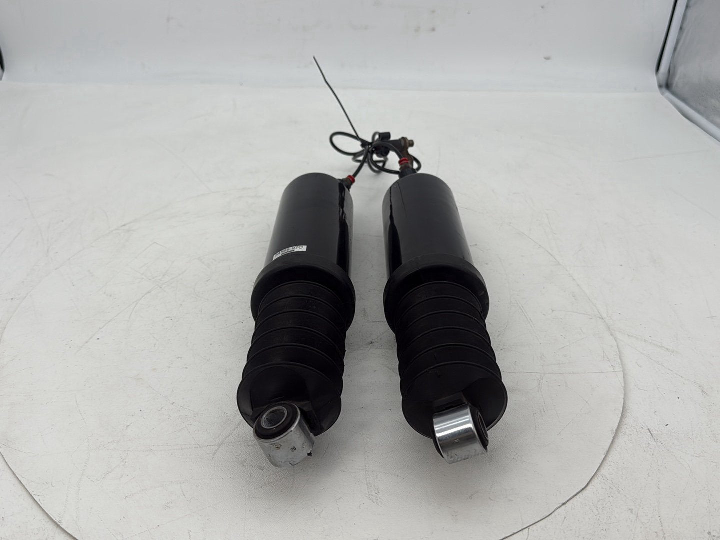 2007 - 2012 Harley-Davidson Touring Electra Glide Ultra Rear Left Right Shock Absorbers 54565-97C