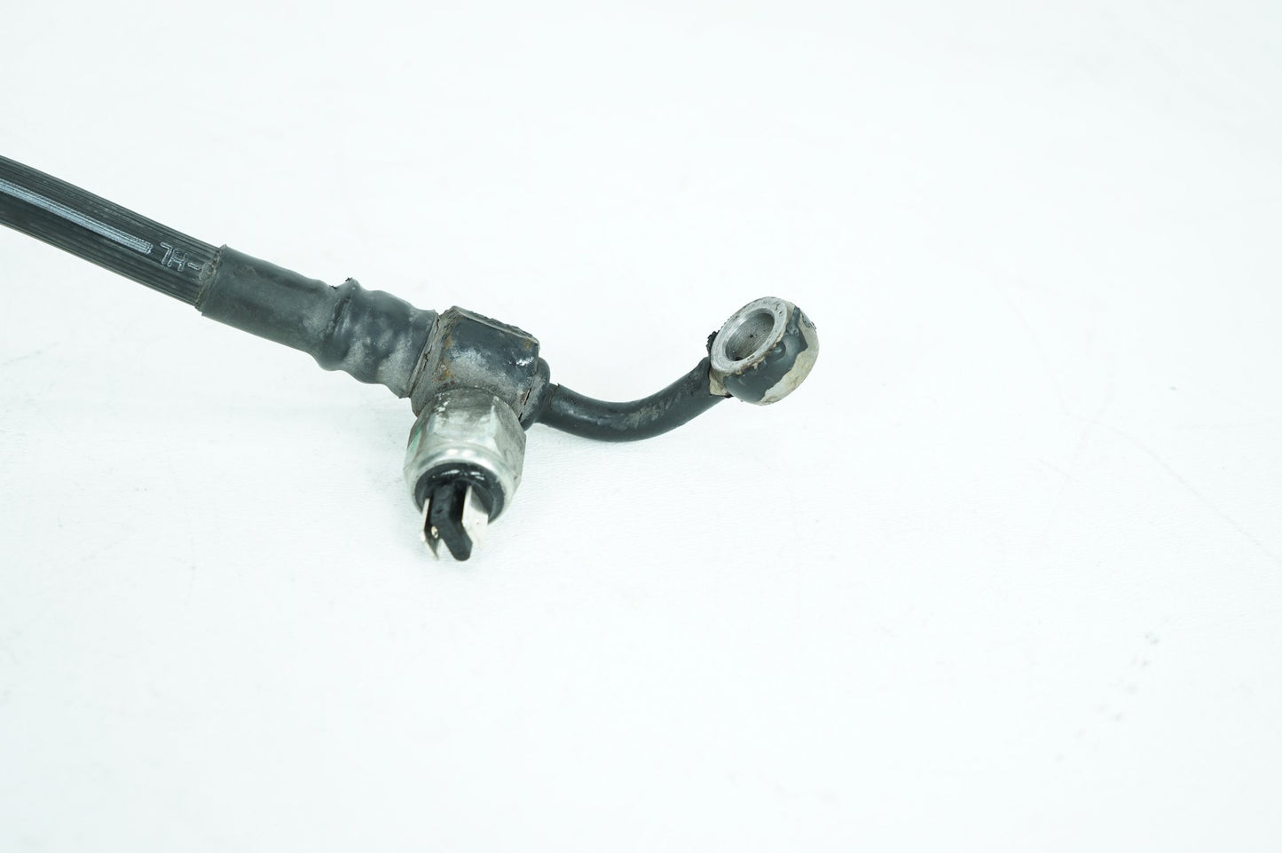 2000 - 2006 Harley-Davidson Dyna Street Bob Rear Brake Hose Line Pipe 40956-00A
