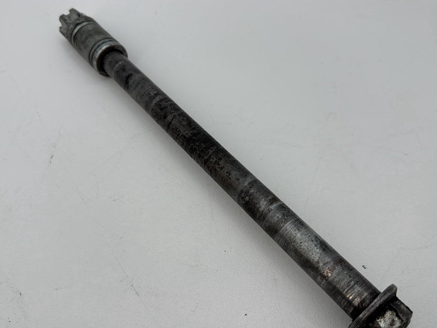 1999 - 2006 Harley-Davidson Touring Electra Glide Classic Rear Wheel Axle Bolt Shaft 41110-89