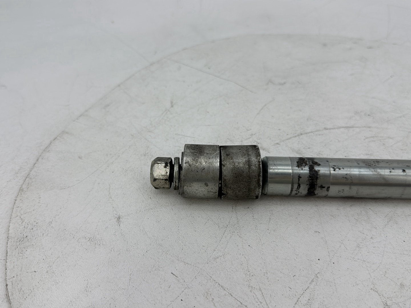 1999 - 2006 Harley-Davidson Touring Electra Glide Ultra Front Wheel Axle Bolt Shaft 43364-00