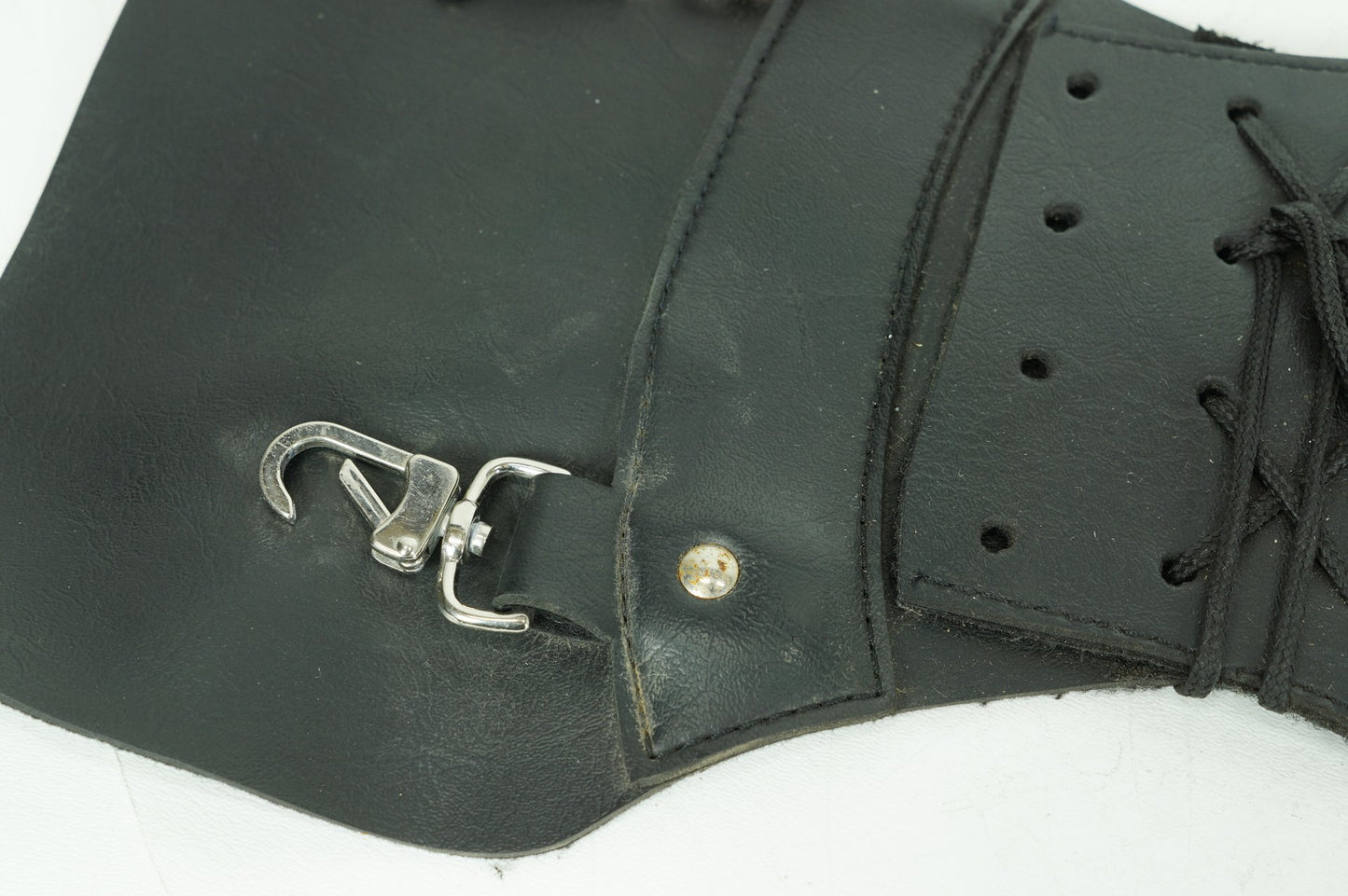 2013 - 2022 Harley-Davidson Sportster Custom Rear Saddle Bag Bridge Holder Leather TH37272