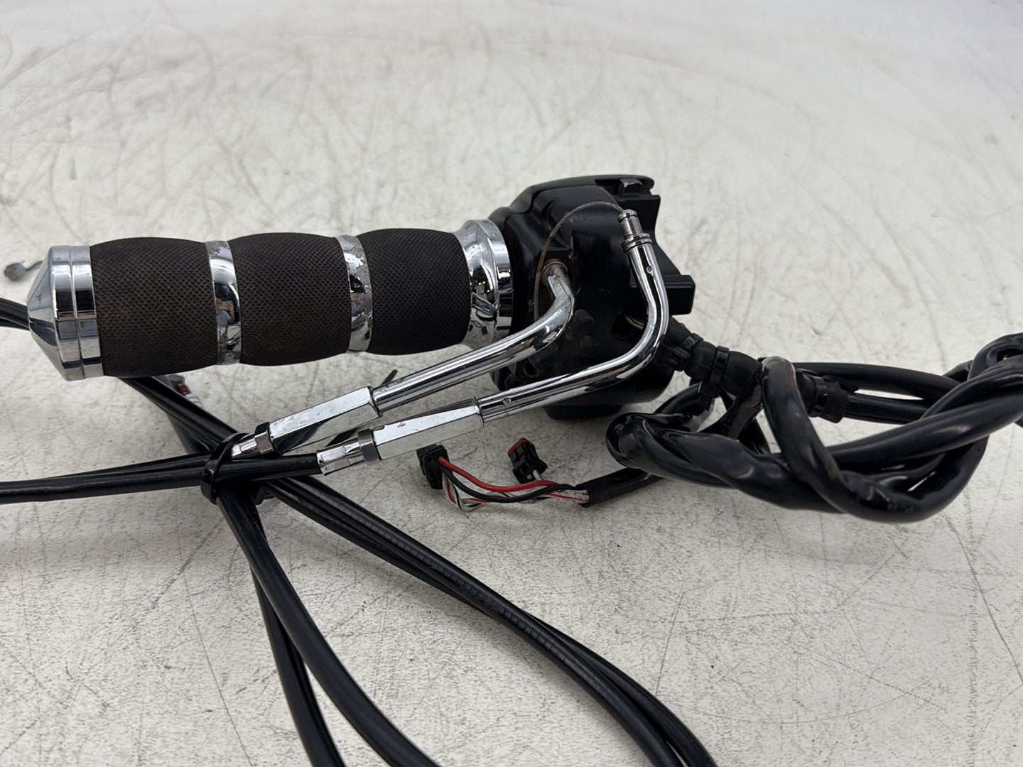 2012 Harley Dyna Super Glide Custom FXDCI OEM Right Engine Start Kill Switches Controls