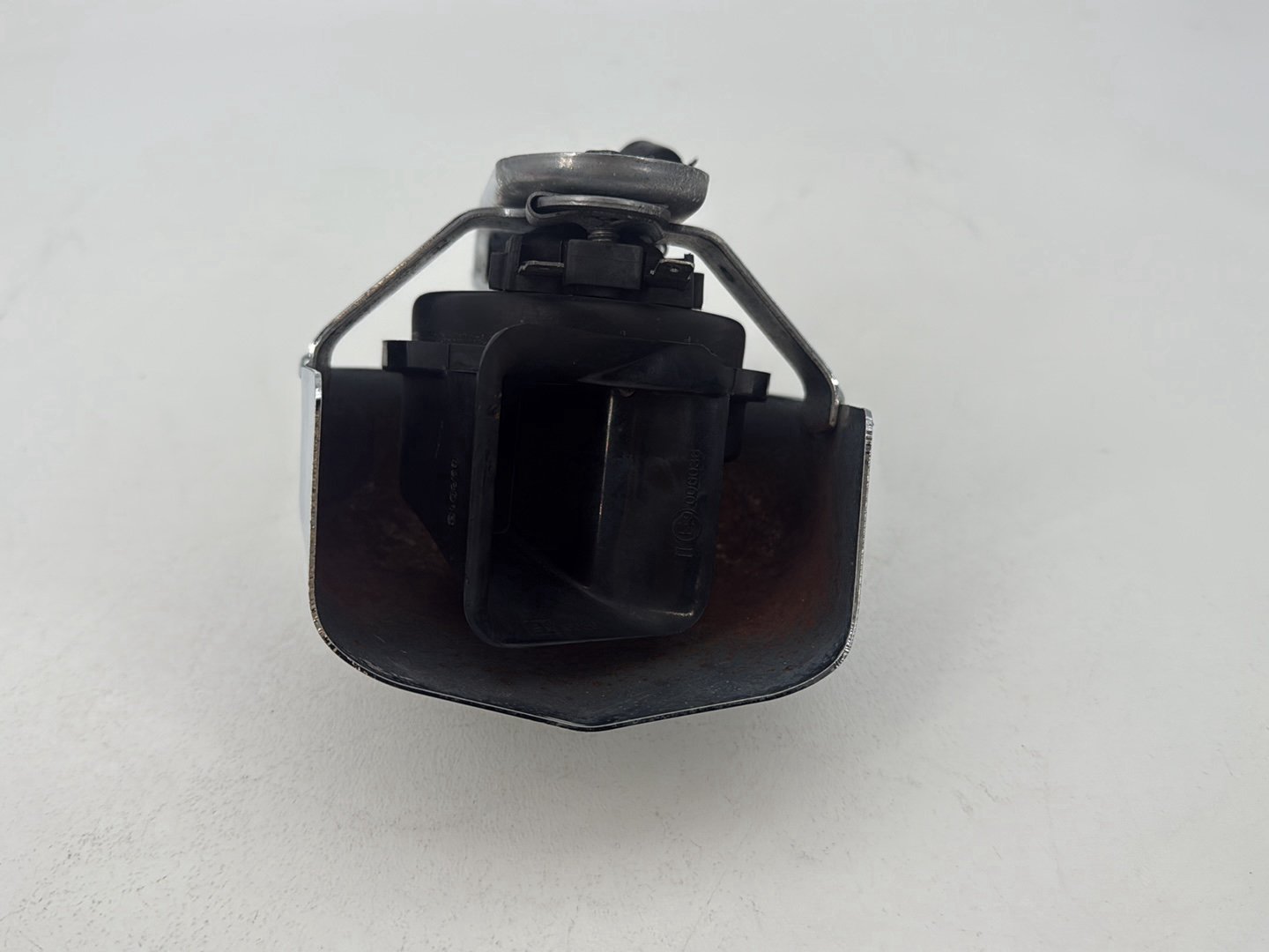 2007 - 2011 Harley-Davidson Touring Street Glide Horn Signal Klaxon Chrome Cover 	69012-93A