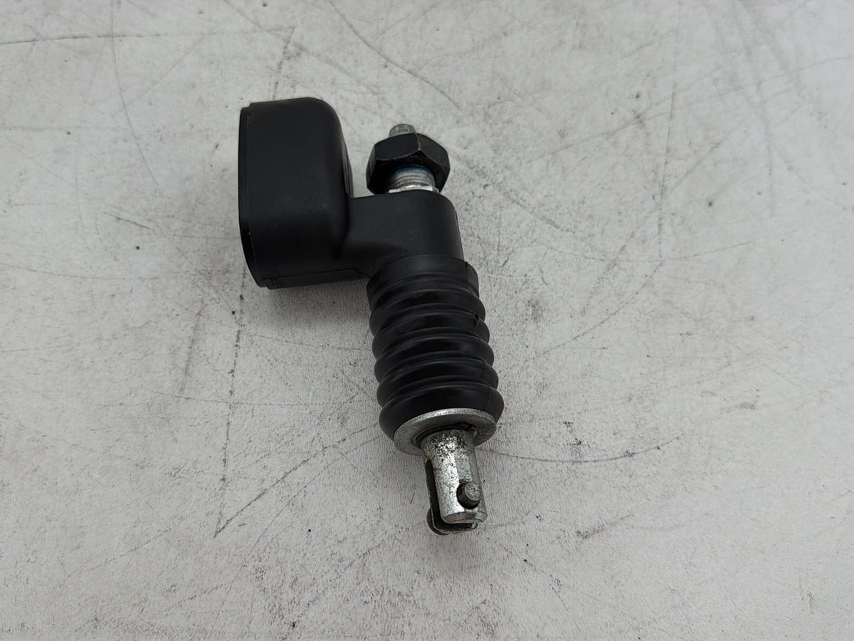 2003 Harley Softail Deuce FXSTD OEM Rear Brake Master Cylinder Reservoir NO CAP