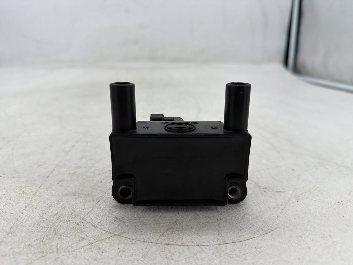 2017 Harley Dyna Street Bob FXDB OEM Ignition Coil Spark Igniter 31696-07A