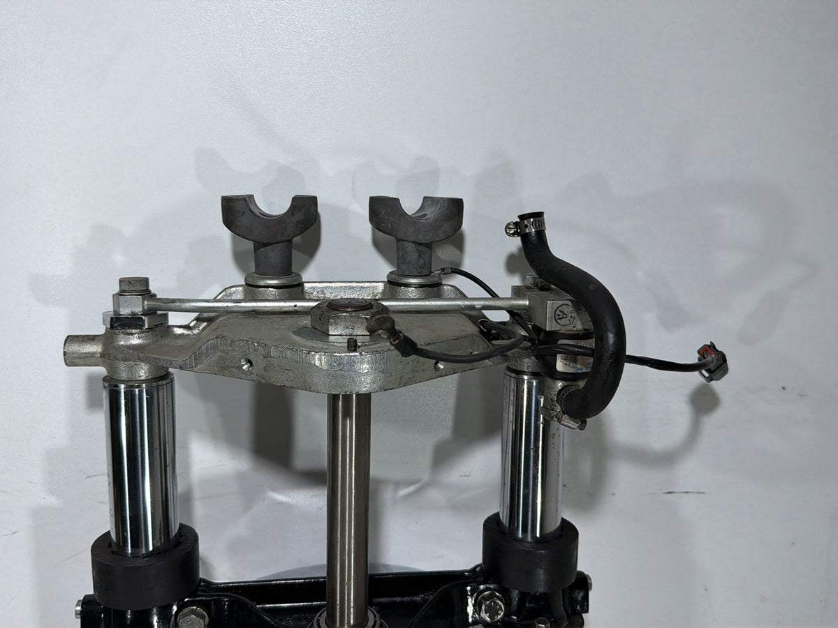 94 Harley Electra Glide Touring Front Triple Tree Set & LH RH Fork Legs Sliders