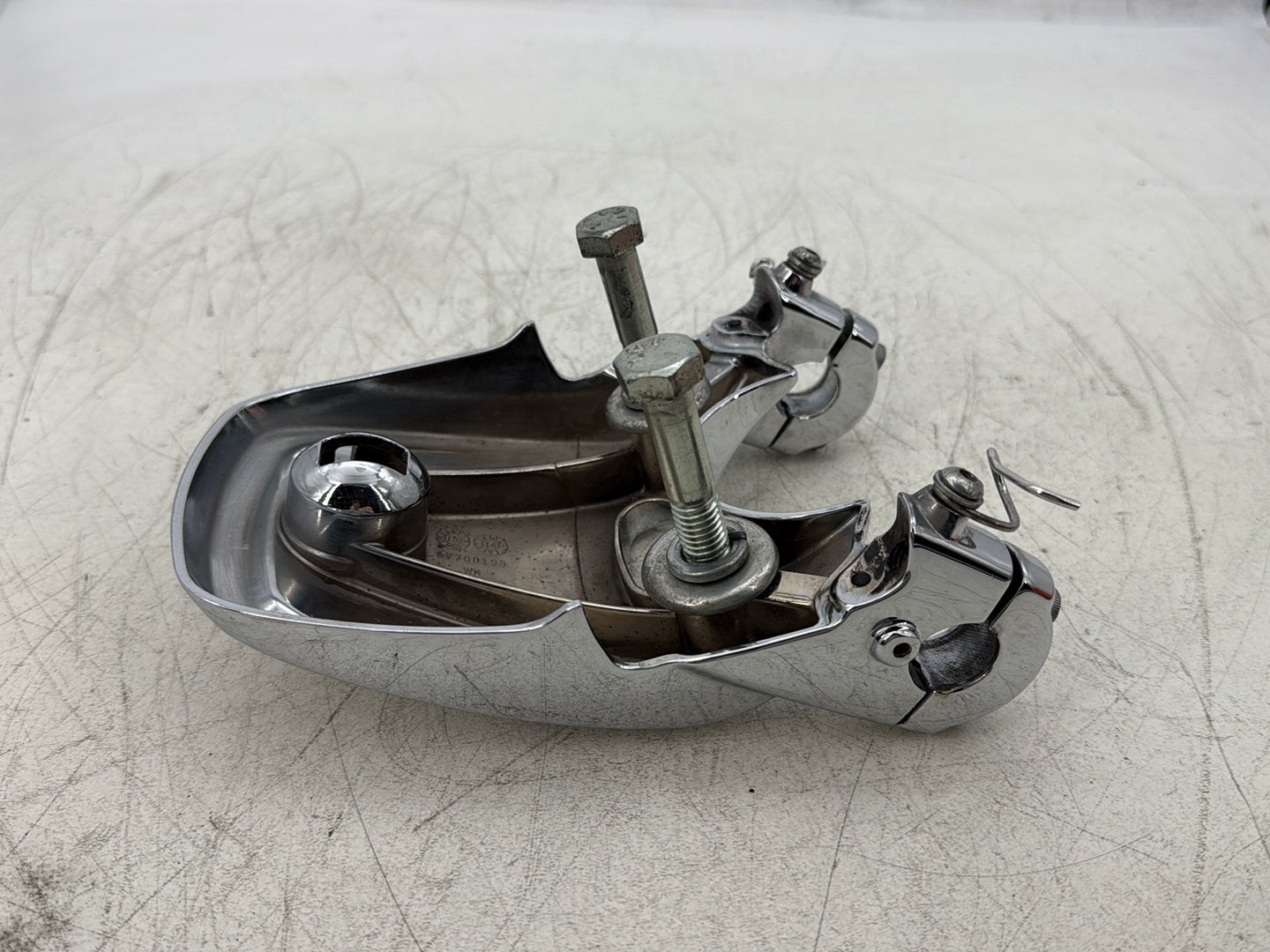 2015 Harley Dyna Low Rider FXDL OEM Front Handlebar Riser Top Clamp Chrome