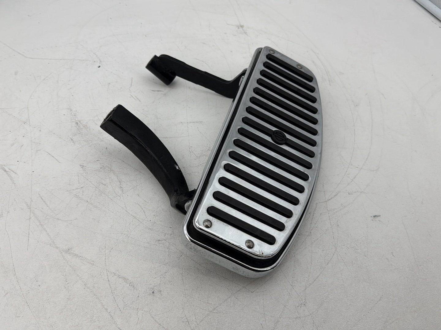 1999 - 2006 Harley-Davidson Touring CVO Screamin Eagle Road King Left Right Driver Floorboard Foot Rest 50621-79A
