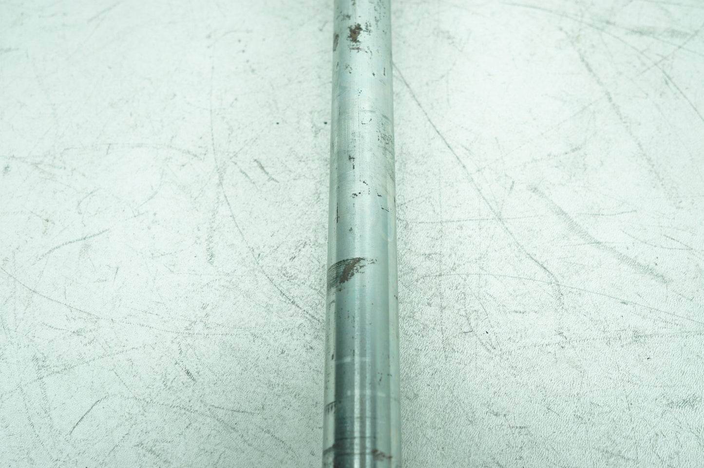 2007 - 2016 Harley-Davidson Touring CVO Street Glide Screamin Rear Wheel Axle Bolt Shaft 41056-09