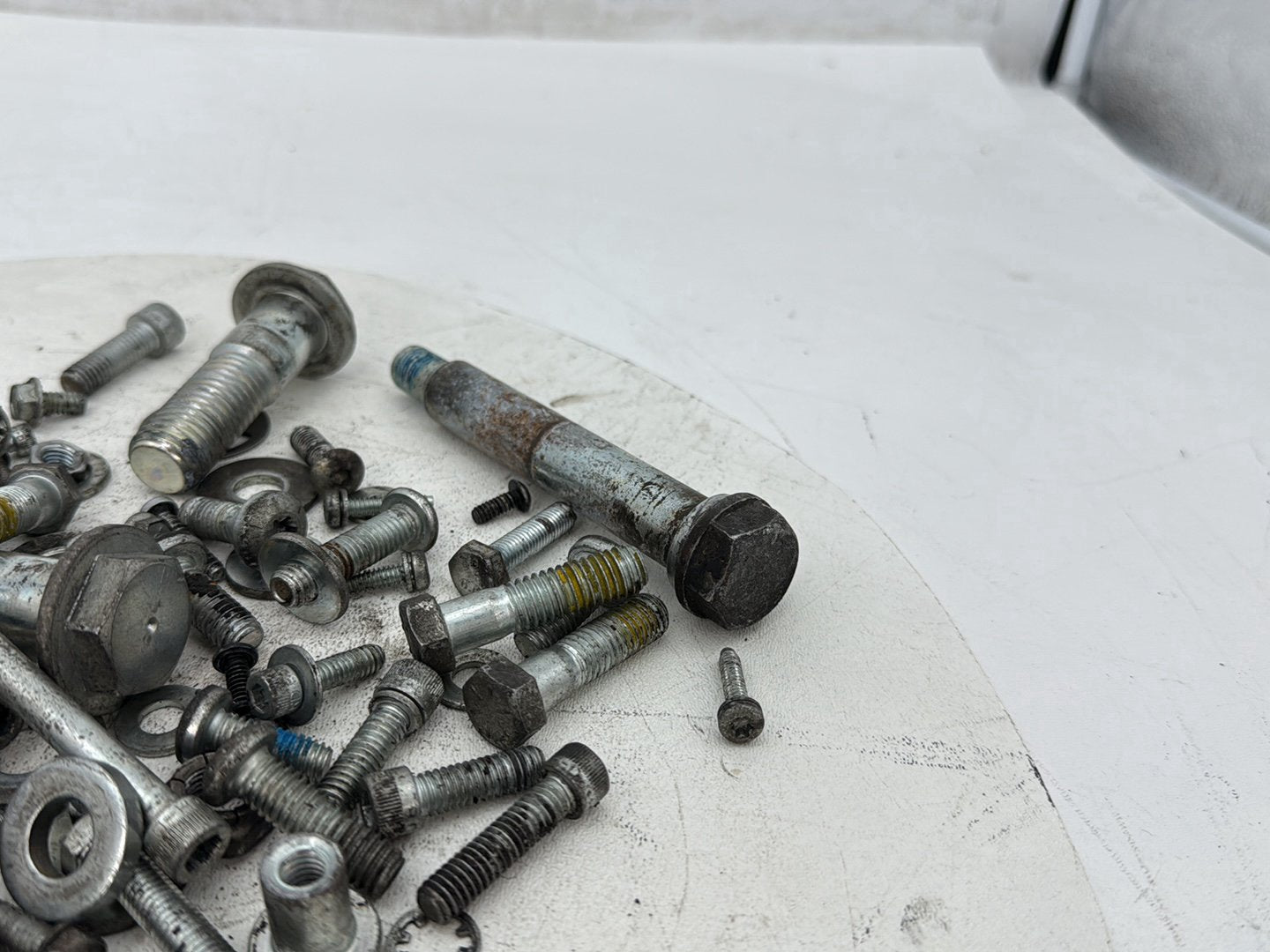 2009 Harley Sportster 883 Low XL883L OEM Hardware Bolts Nuts & Brackets