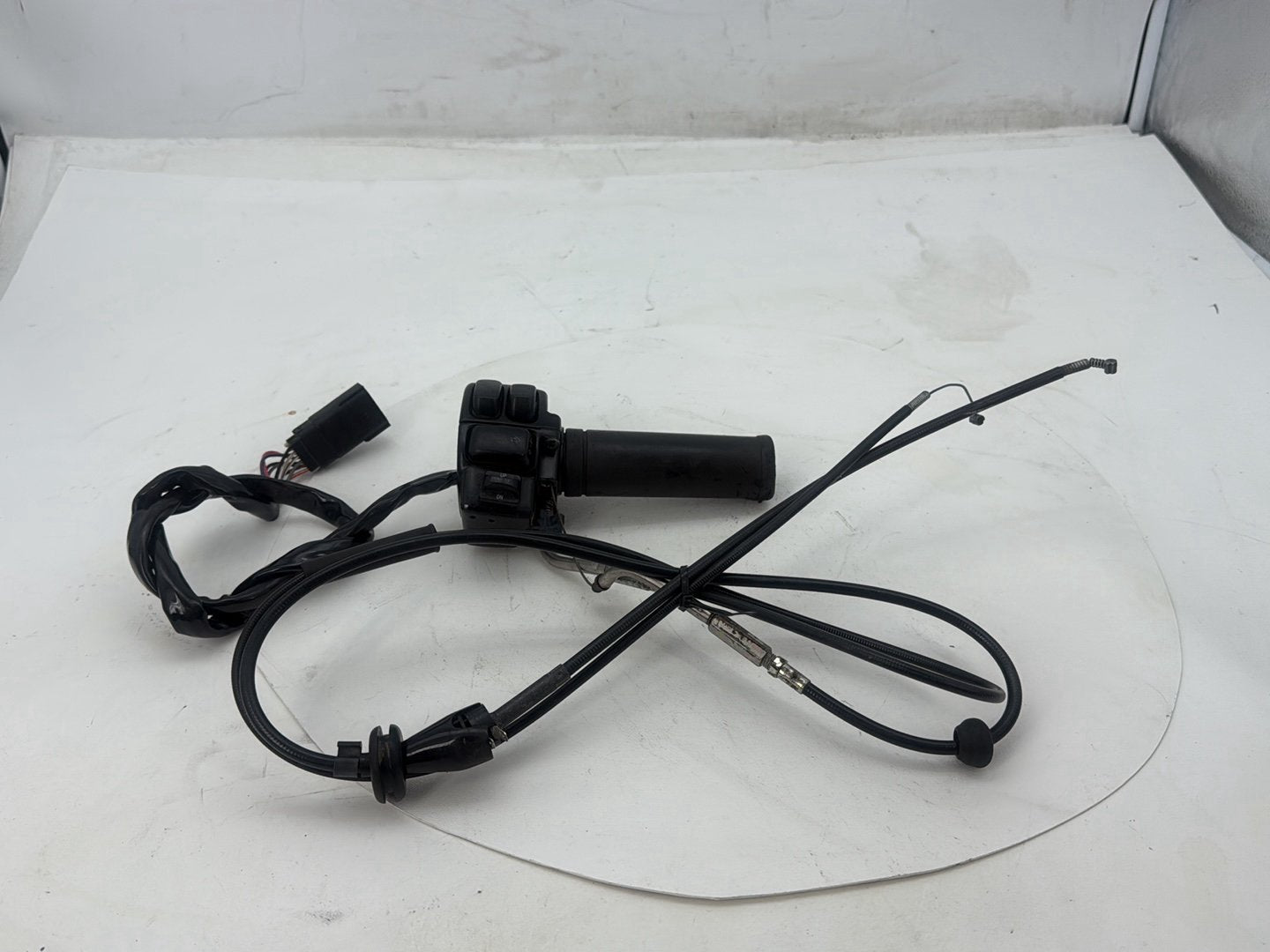 2007 Harley Street Glide Touring FLHX OEM Right Engine Start Kill Switches Controls