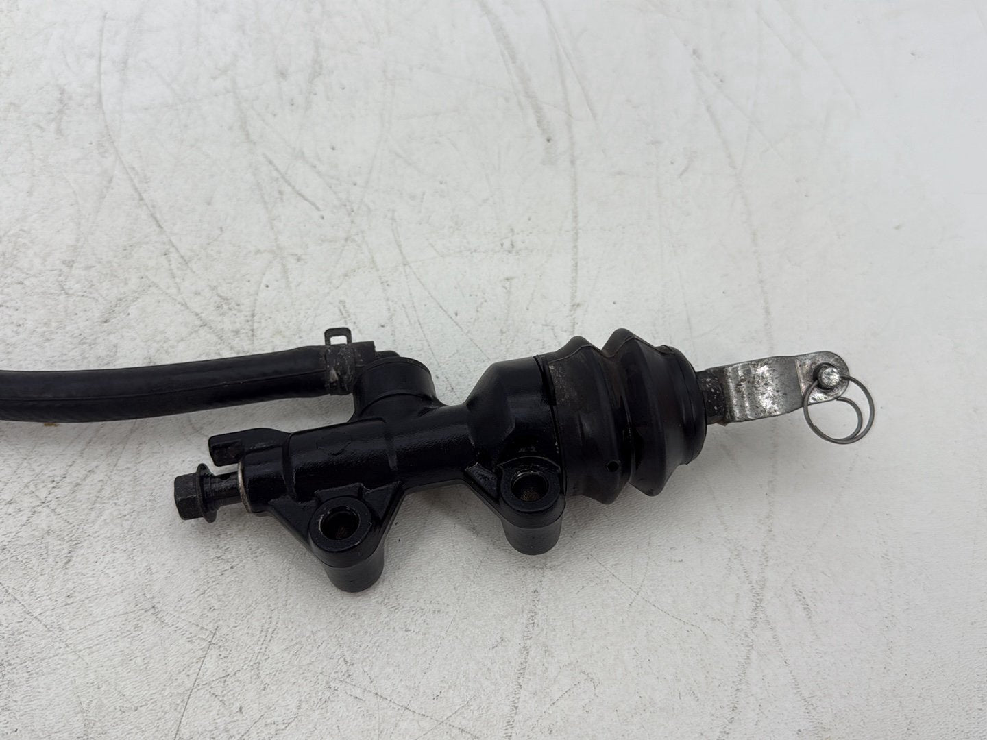 2013 Harley Forty-Eight Sportster 1200X OEM Rear Brake Master Cylinder Bottle Brake Line
