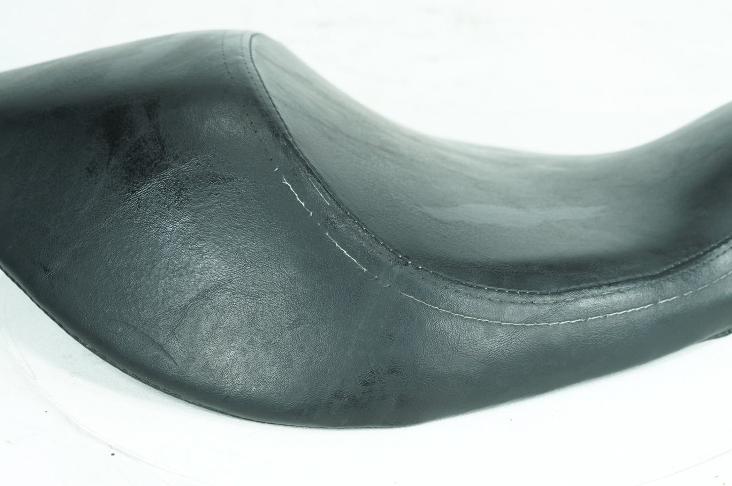 2004 - 2013 Harley-Davidson Sportster Low Rider Driver Solo Seat Pillion 51532-04
