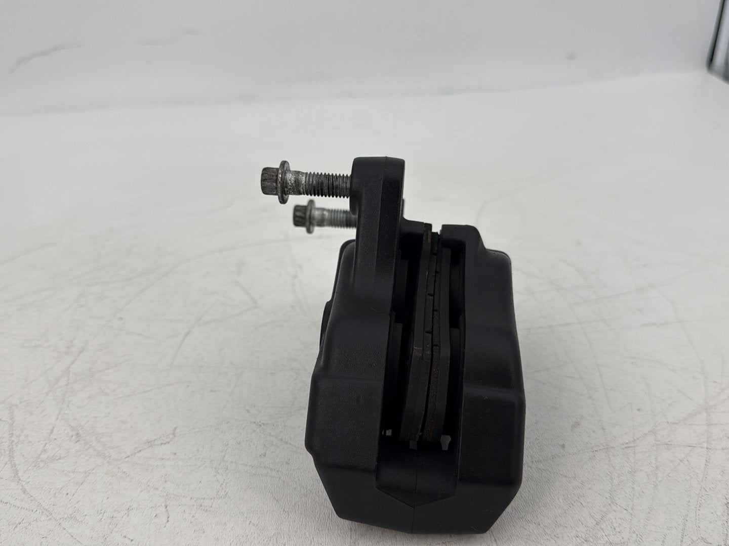 2015 Harley Touring FLHXS Street Glide OEM Front Right 1 Brake Caliper