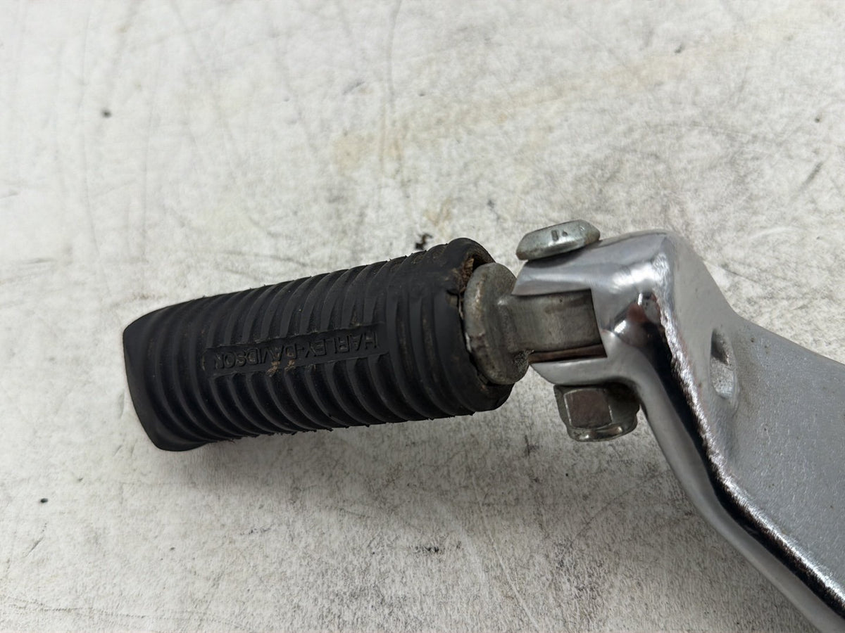 2006 Harley Dyna Super Glide FXDI OEM Left & Right Driver Step Foot Rest Pegs