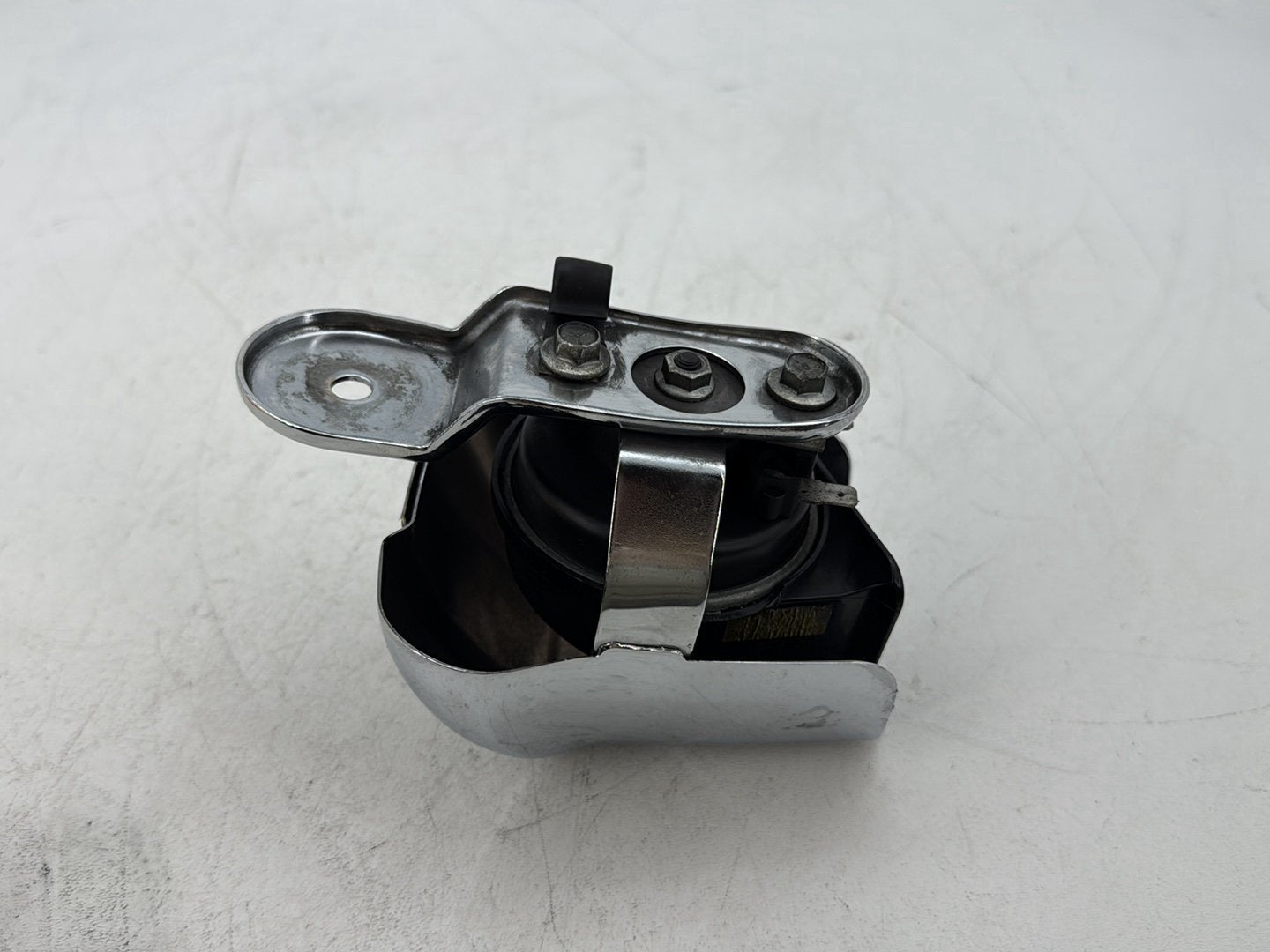 2017 Harley Road Glide Touring FLTRXS OEM Horn Signal Klaxon Chrome Cover