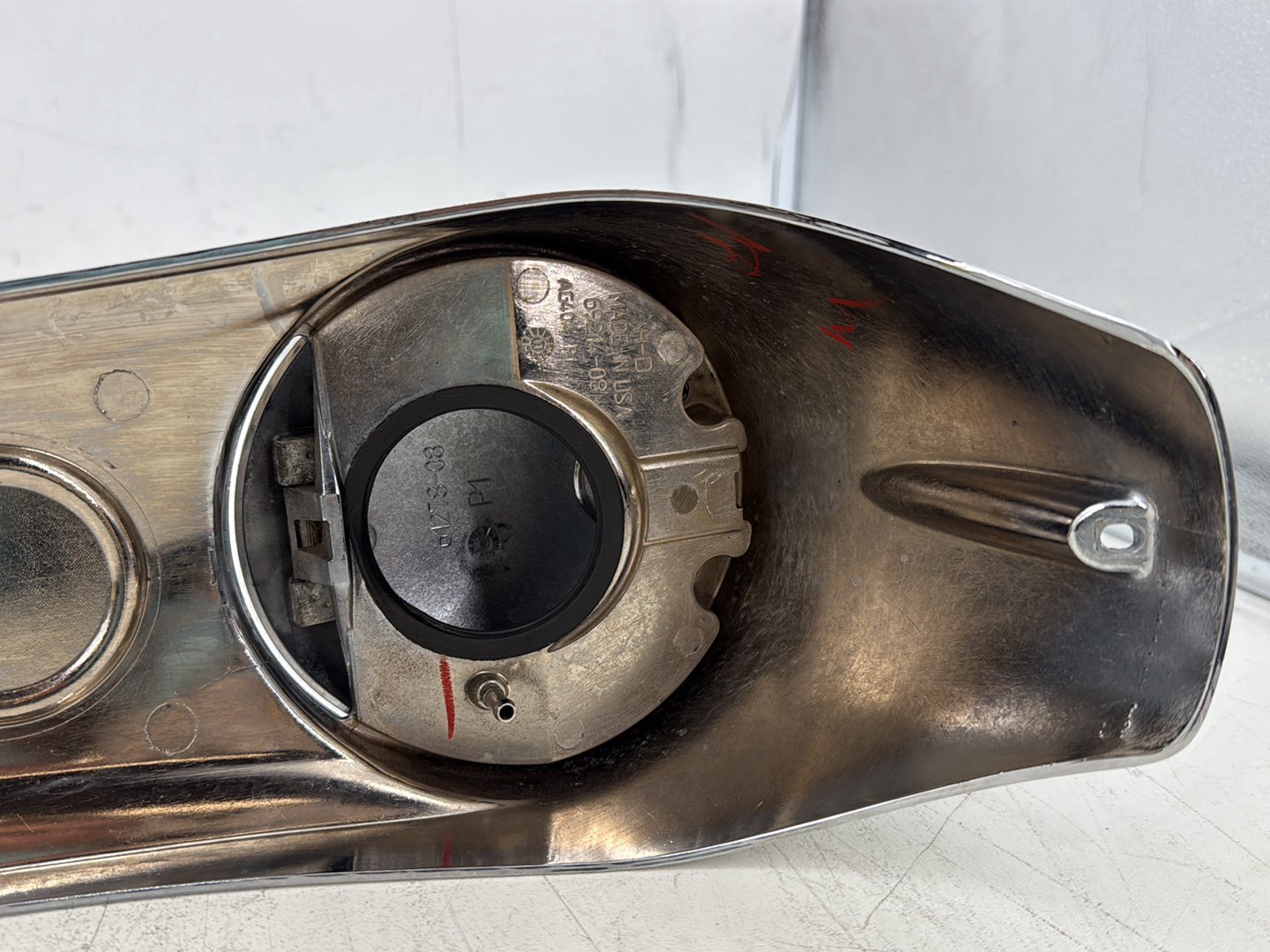 2012 Harley Street Glide Touring FLHX OEM Fuel Gas Tank Dash Console NOKey