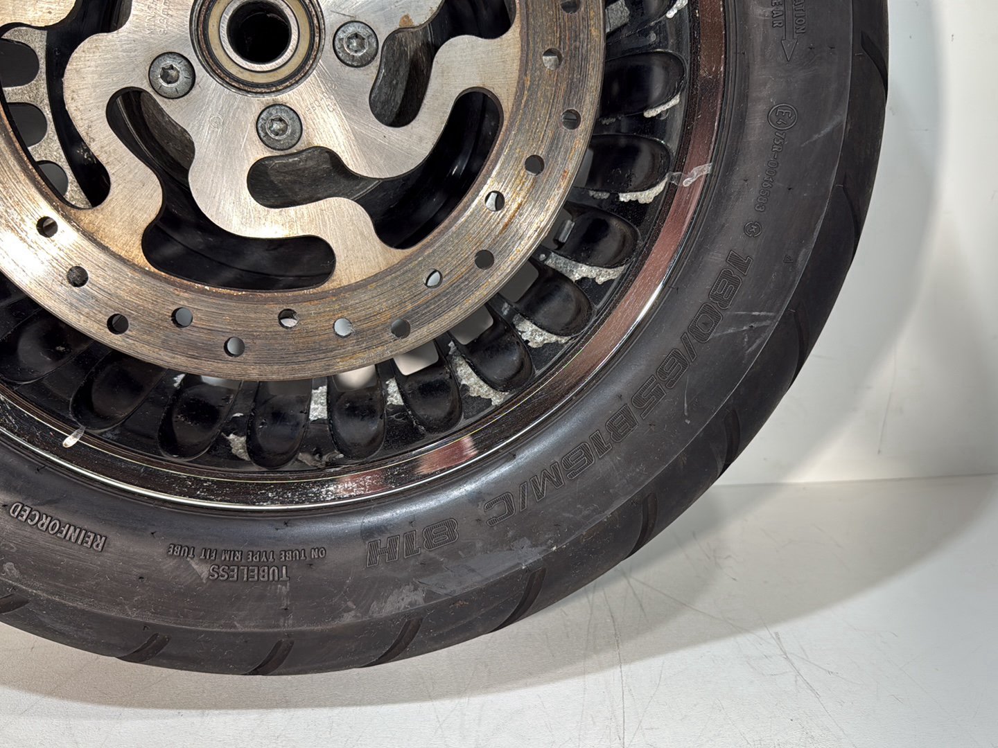 2008 - 2016 Harley-Davidson Touring Electra Glide Ultra Rear Wheel Rim Tire 42196-10