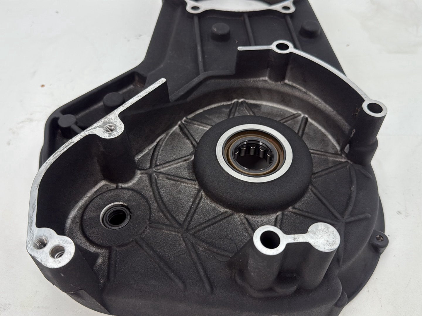 2006 Harley Road King Touring FLHRCI Classic OEM Inner Primary Clutch Cover