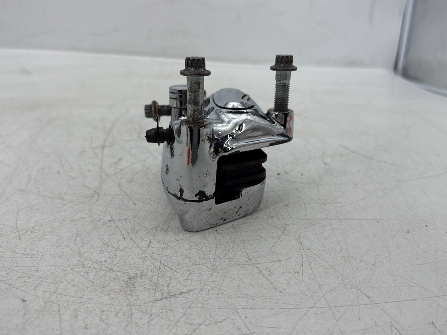 2006 Harley Electra Glide Touring Classic FLHTCI OEM Front Left 1 Brake Caliper
